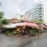 Delmare Dahlia Double Apartment